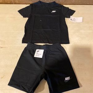 Nike Black two-piece set black size 4t